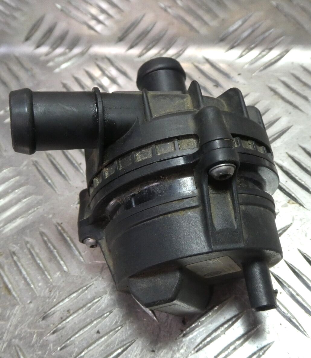 VW ID3 ID.3 Orig. Wasserpumpe Kühlmittelpumpe Pumpe 1EA965567 ORIGINAL gebraucht - Volkswagen