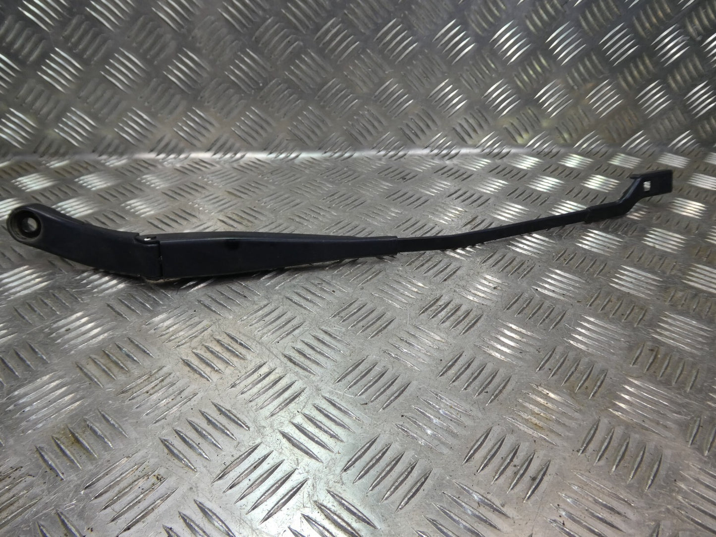 OPEL ASTRA K Scheibenwischerarm Scheibenwischer Rechts GM ORIGINAL gebraucht - 13418991