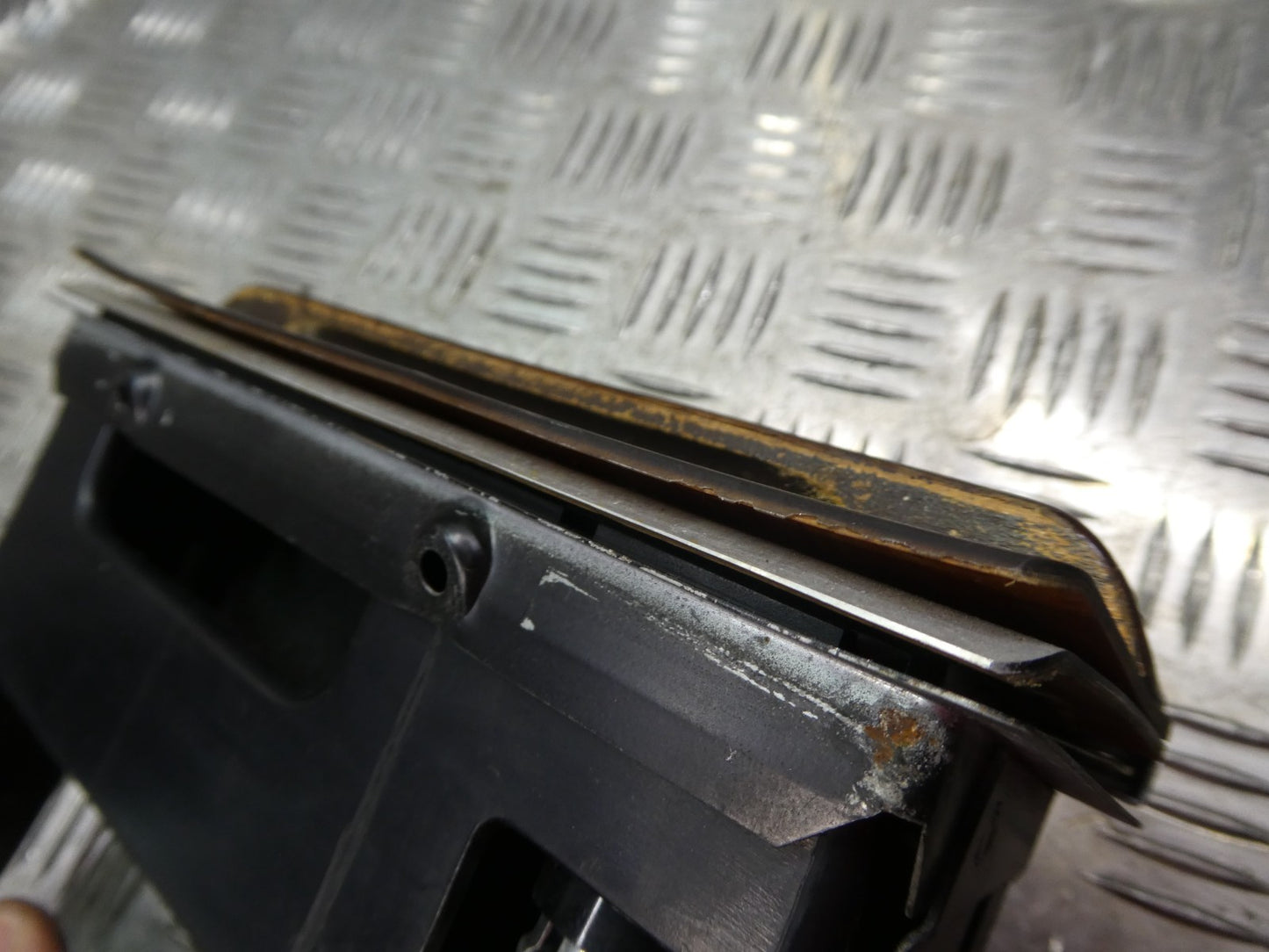 Mercedes-Benz W126 SEC C126 Aschenbecher vorne