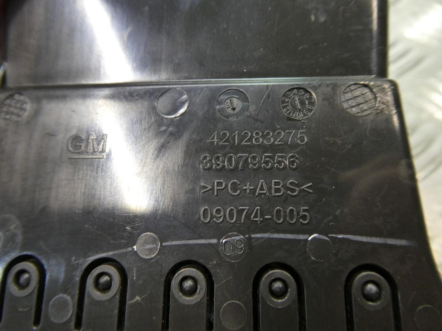 OPEL ASTRA K Luftdüse Luftströmer mitten Rechts GM schwarz ORIGINAL gebraucht - 39079604