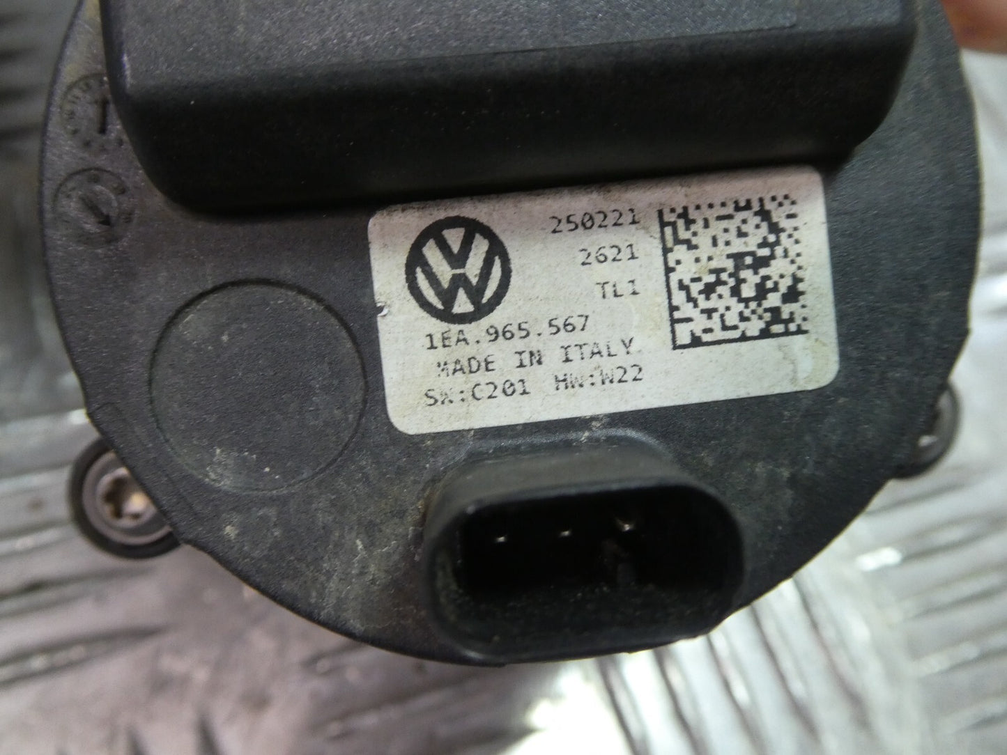 VW ID3 ID.3 Orig. Wasserpumpe Kühlmittelpumpe Pumpe 1EA965567 ORIGINAL gebraucht - Volkswagen