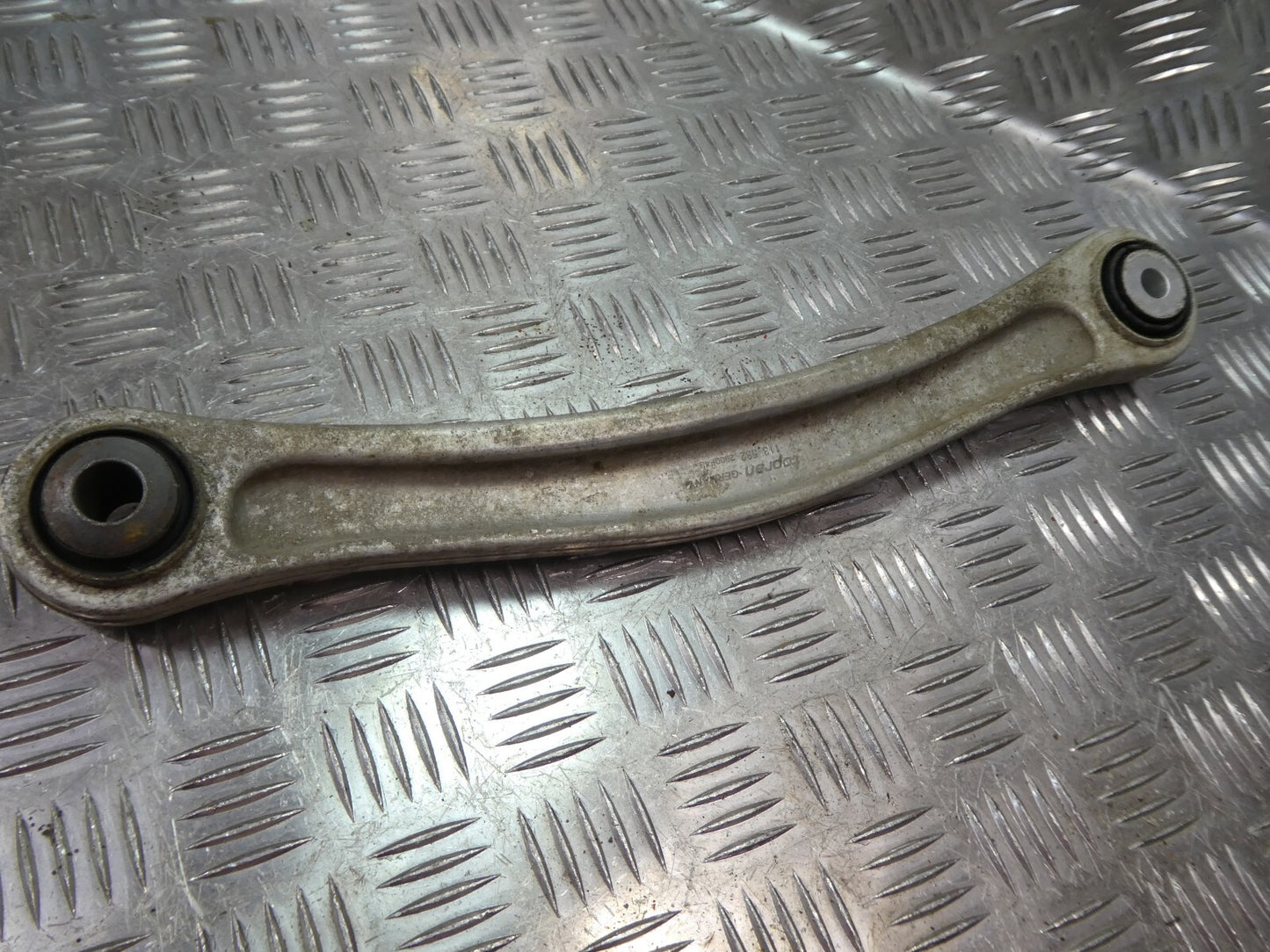 Porsche Cayenne 92A hinten rechts 7L0505376A ORIGINAL gebraucht - Querlenker