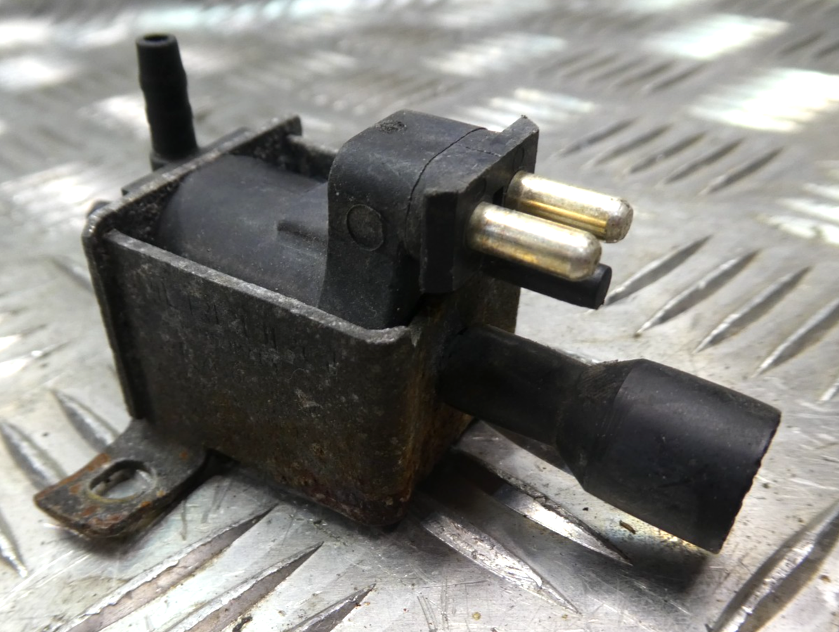 Original Mercedes-Benz W126 C126 Druckwandler Magnetventil _ 72107100 gebraucht - 0015407097