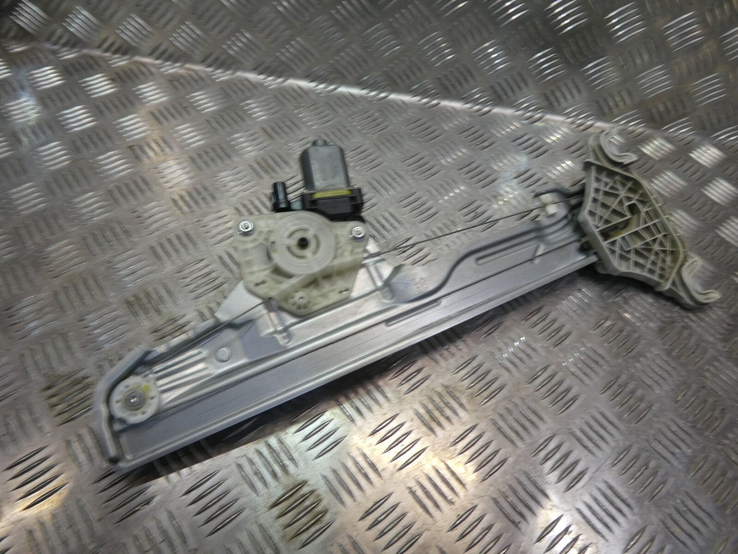 Hyundai Kona EV OSE OS OSI 2022 MK1 + motor Vorne Rechts 82402DD010 ORIGINAL gebraucht - Fensterheber