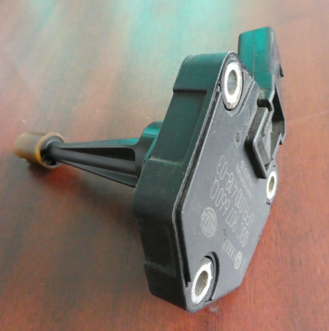 Porsche 970 3.0 TDI Ölstandsensor Sensor Ölstandgeber 03C907660Q ORIGINAL gebraucht - PANAMERA