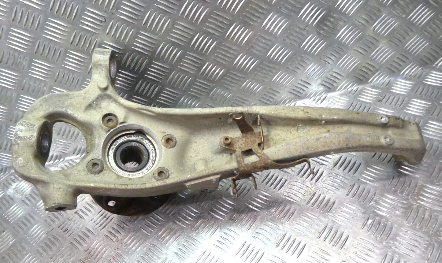 Porsche Cayenne 92A vorne links 7P0407245A ORIGINAL gebraucht - Achsschenkel