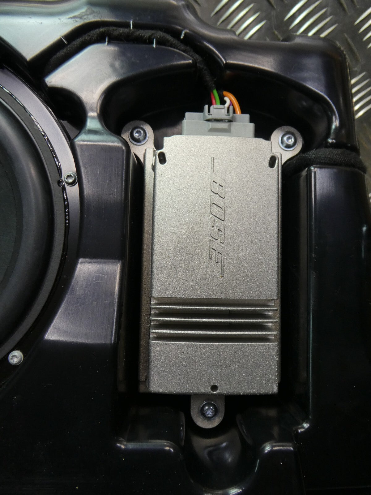 Porsche Macan 95B BOSE Lautsprecher 95B035481 ORIGINAL gebraucht - Subwoofer