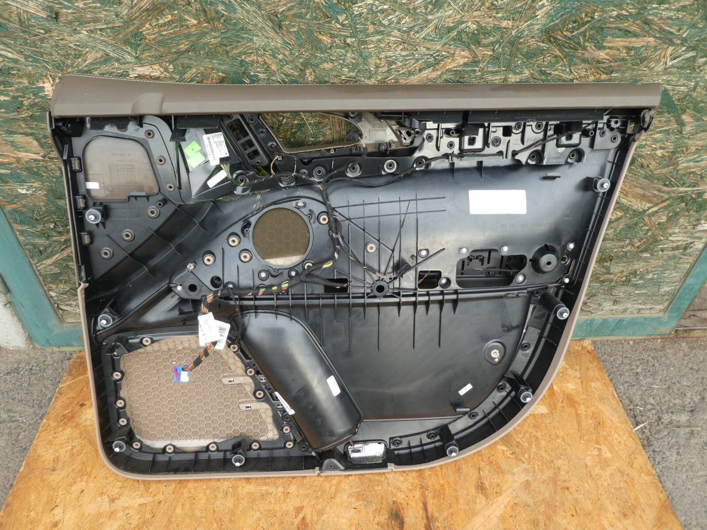 Porsche Cayenne 92A Türverkleidung Vorne Links Umbra Tartufo ORIGINAL gebraucht - 7P5867011D