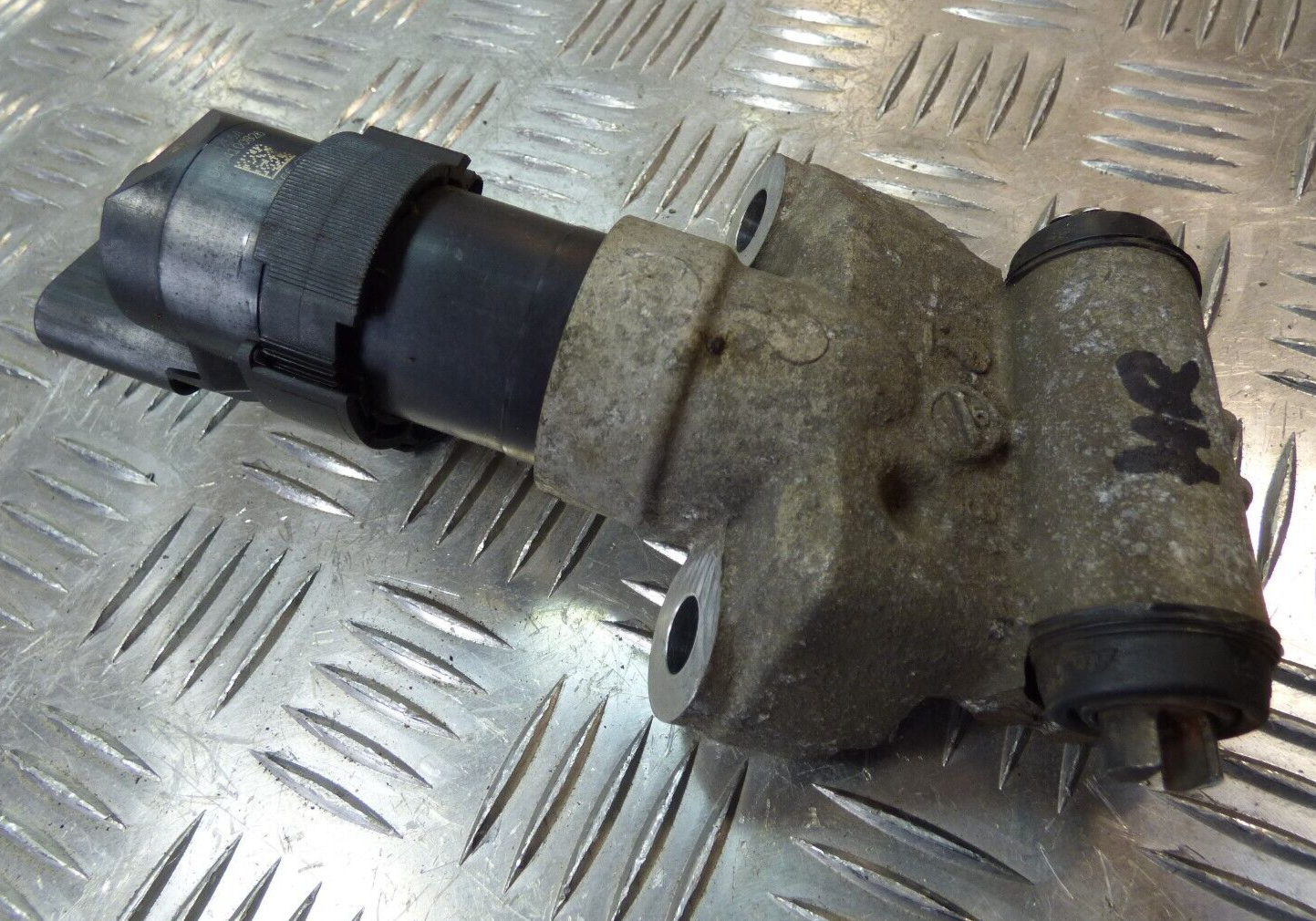 Porsche Cayenne II 92A Feststellbremse Motor Handbremsmotor H Rechts ORIGINAL gebraucht - Elektrische