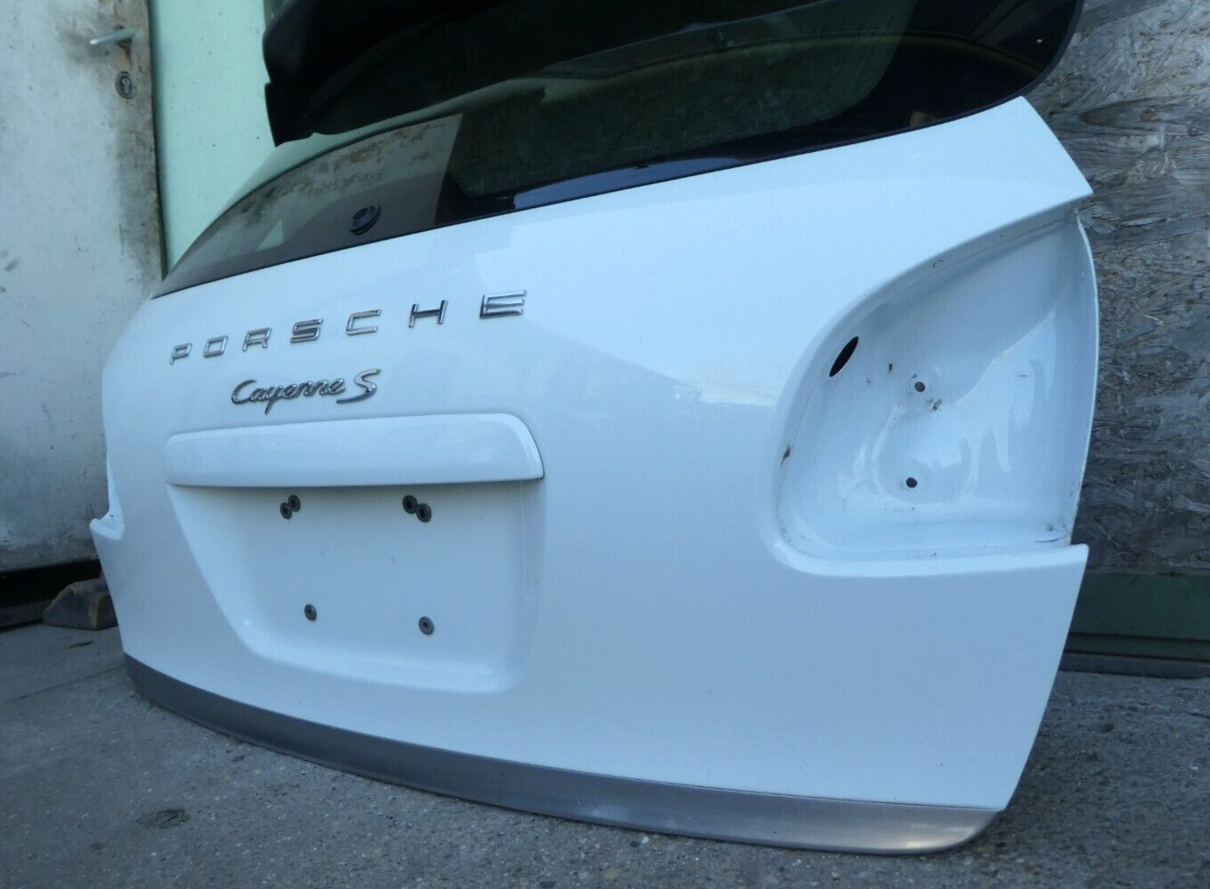 Porsche Cayenne S 92A C9A Weiß ohne Anbauteile USA model ORIGINAL gebraucht - Heckklappe