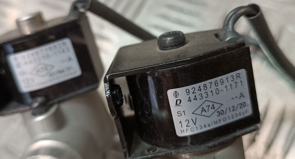 Renault Zoe 2022 Original Klimaleitung Magnetventil 924876913R gebraucht - 924467761R