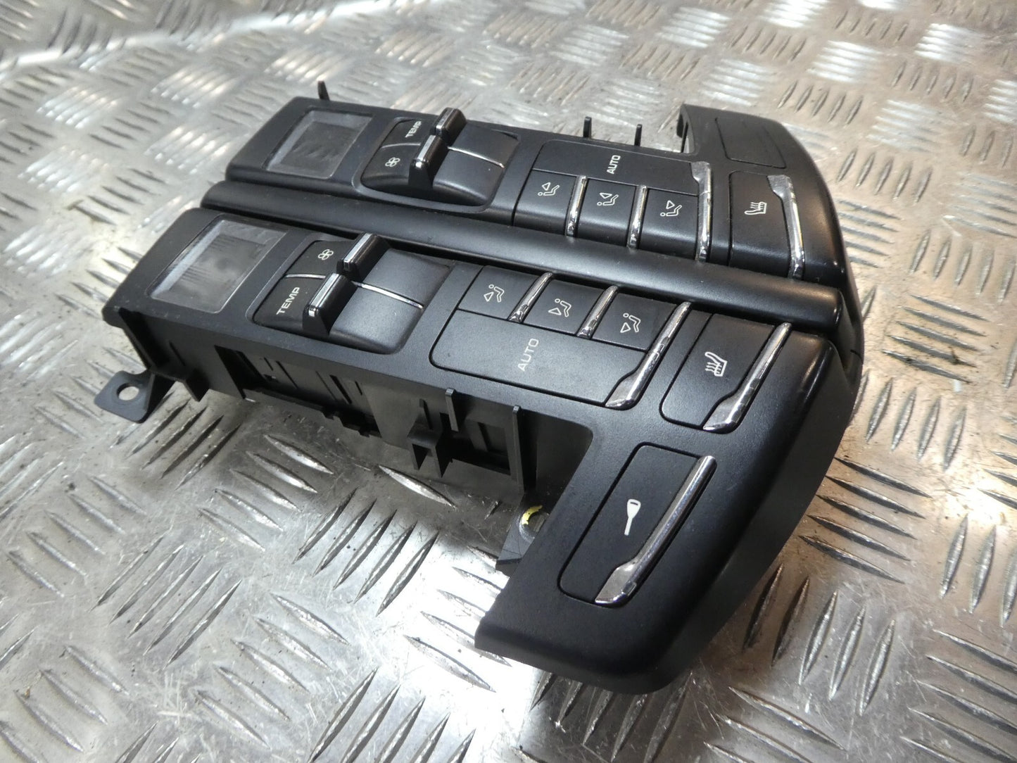 Porsche Cayenne 92A Bedieneinheit hinten Fond 7P5907049G ORIGINAL gebraucht - Klimabedienteil