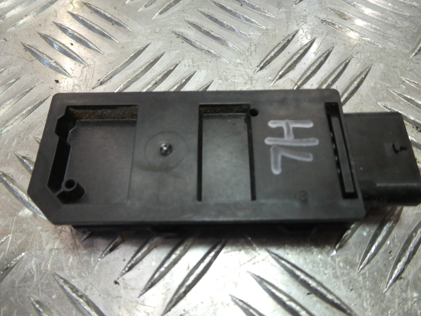 VW ID3 Steuergerät Antenne Keyless Startberechtigung hinteb links ORIGINAL gebraucht - Volkswagen