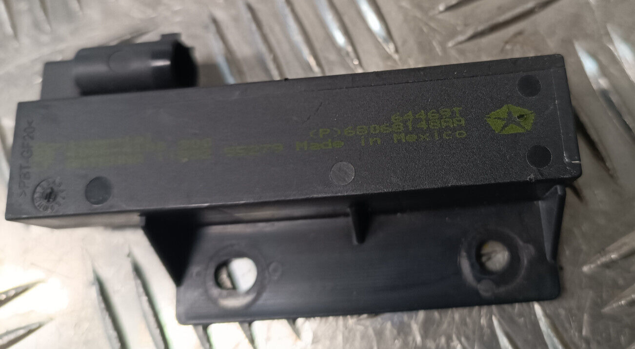Jeep Grand Cherokee WK2 Radio Antenne Module ORIGINAL gebraucht - 68068148AA