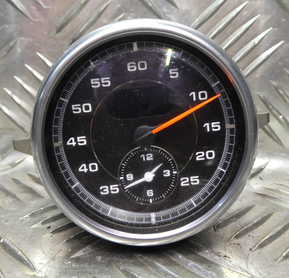 Porsche Macan 95B -Uhr-Chronometer 7P5919203E ORIGINAL gebraucht - Armaturenbrett