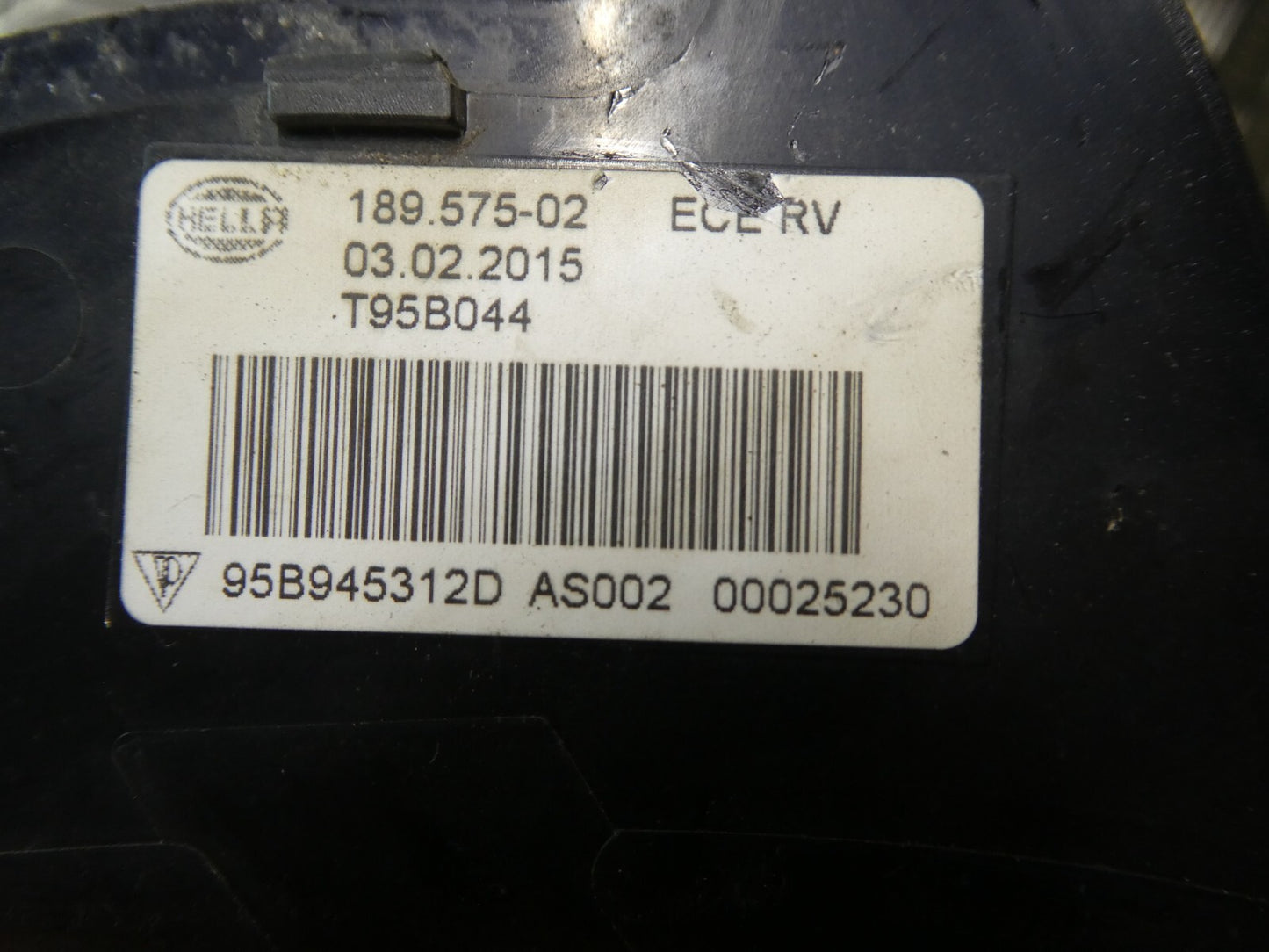Porsche Macan 95B Rücklichtabdeckung hinten rechts 95B945312D ORIGINAL gebraucht - Abceckung