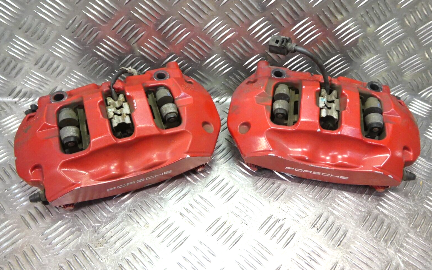 Porsche Cayenne 92A Hinten R + L BREMBO 7P0615424 + 7P0615424 ORIGINAL gebraucht - Bremssattel