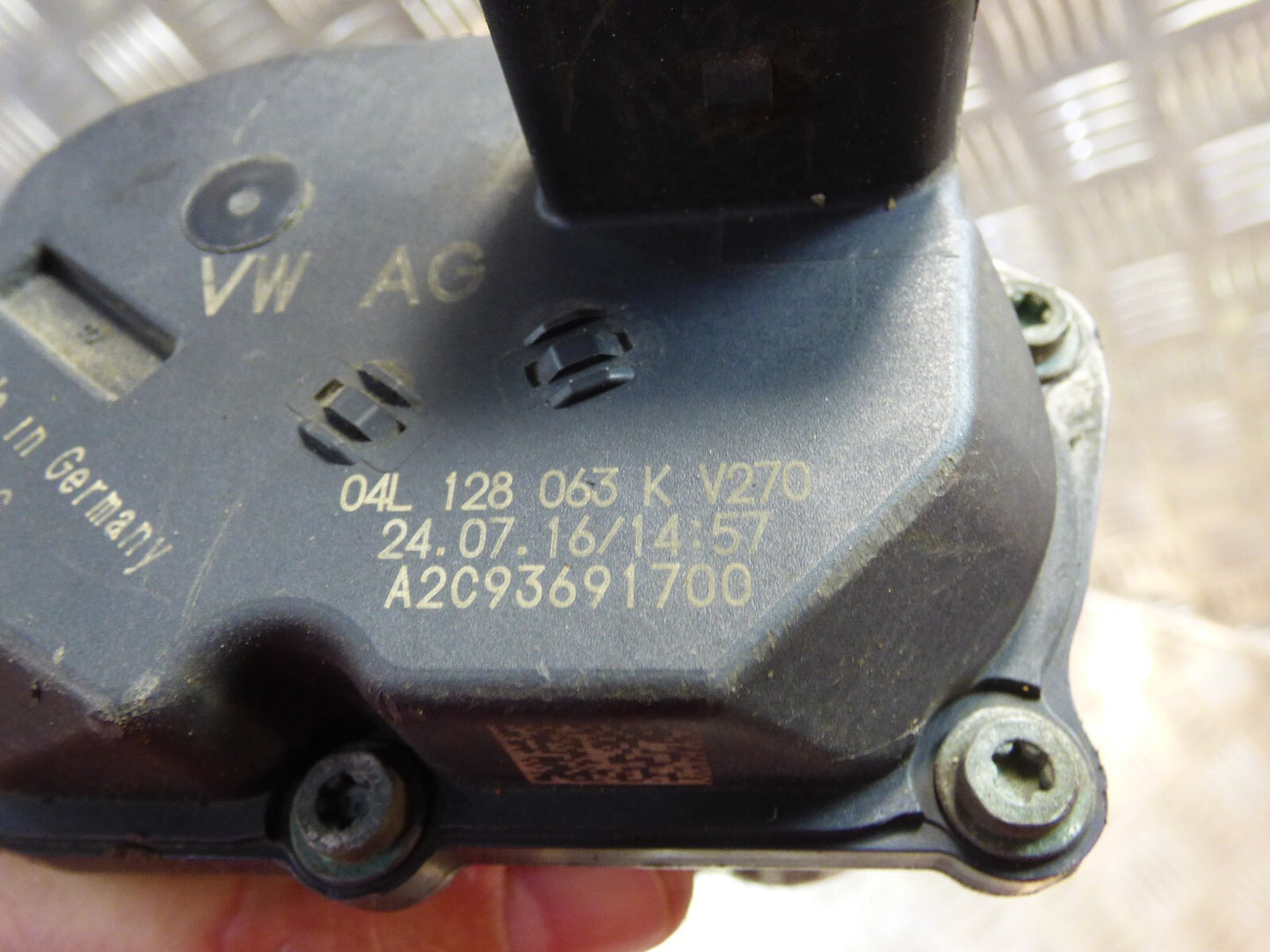 VW T6 T5 2.0 TDI CXG Drosselklappe 04L128063K ORIGINAL gebraucht - Transporter