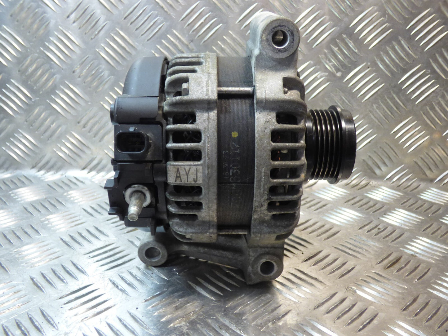 OPEL ASTRA K 1.4 Turbo GM Lichtmaschine Generator 59Tkm BOSCH 130A ORIGINAL gebraucht - 13522659
