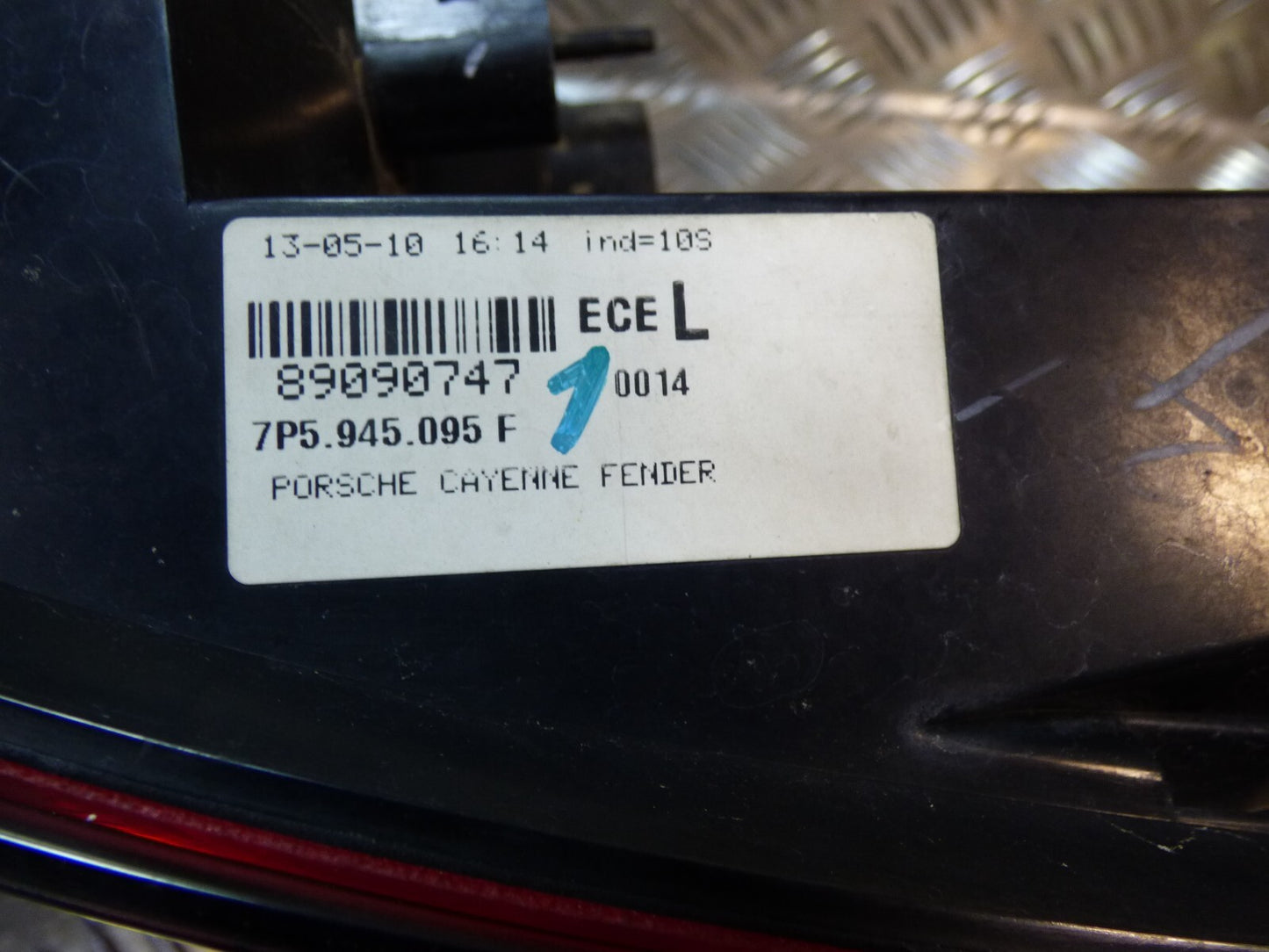 Porsche Cayenne 92A Orig. LED Rückleuchte aussen links 7P5945095F ORIGINAL gebraucht - Heckleuchte