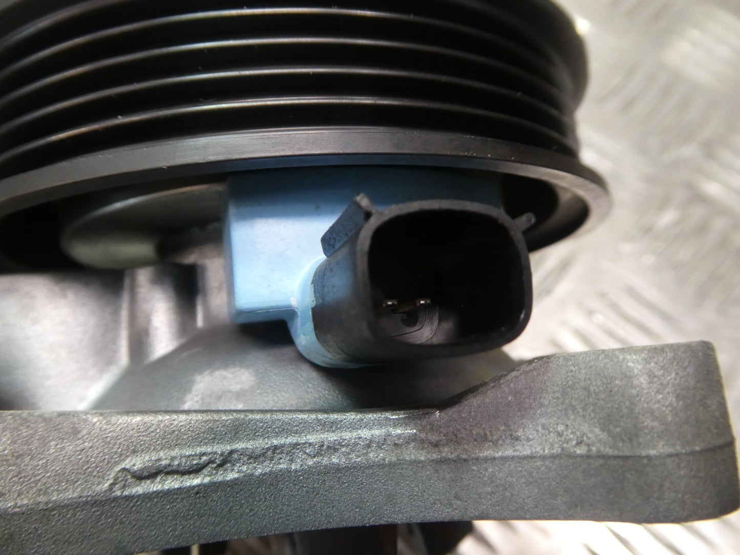 OPEL ASTRA K 1.0 TURBO 12V Original Wasserpumpe gebraucht - 12635767
