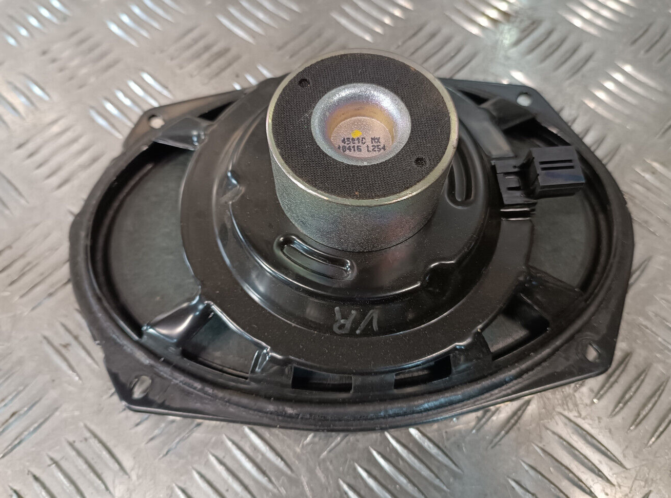 Jeep Grand Cherokee WK2 Lautsprecher Vorne rechts 8943004501C ORIGINAL gebraucht - 68043032AC