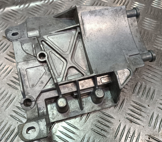 Smart ForTwo 451 Electric Drive Kompressor Halter Lager A ORIGINAL gebraucht - 4513412100
