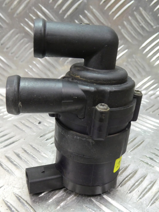 Porsche Cayenne 92A Zusatzwasserpumpe Wasserpumpe 7L0965561J gebraucht - Original
