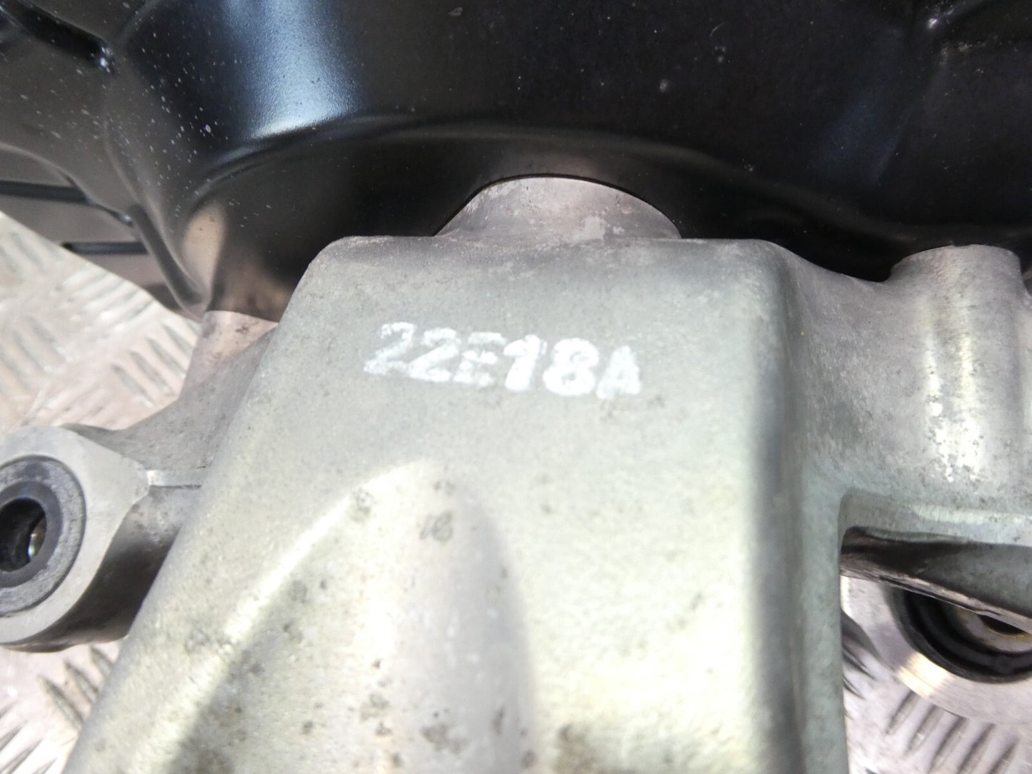 Hyundai Kona EV 2022 LINKS HINTEN 52705DD000 ORIGINAL gebraucht - ACHSSCHENKEL