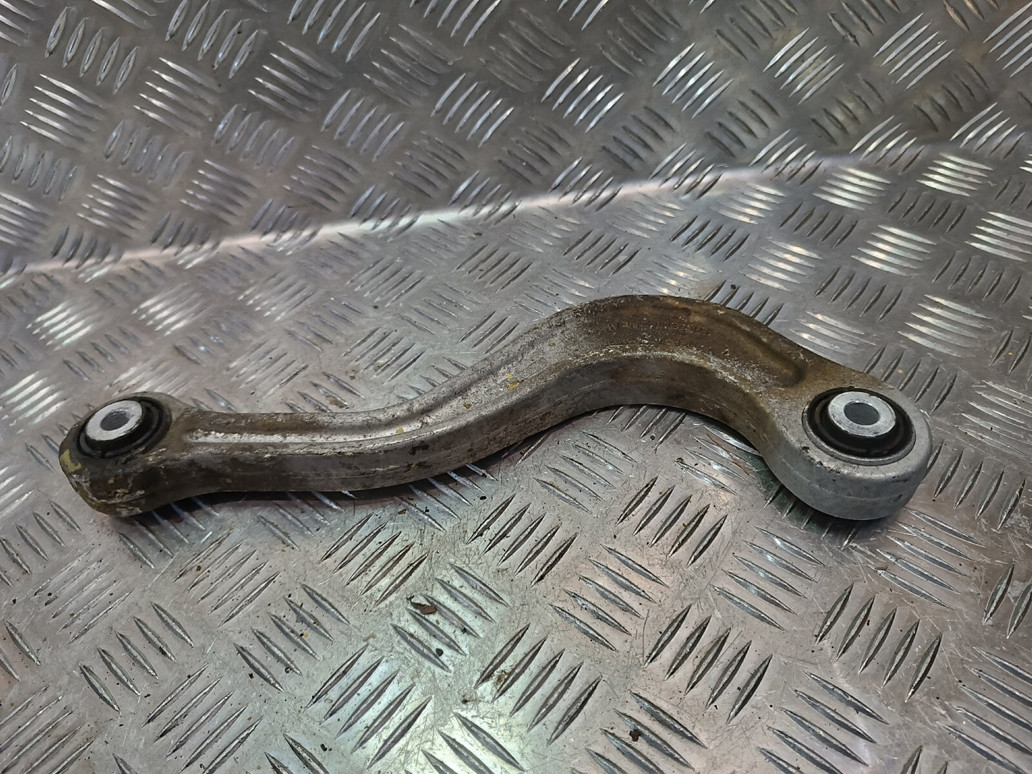 Porsche 970 Querlenker Hinten Traggerlenk 970.331.047.00 FCo ORIGINAL gebraucht - Panamera