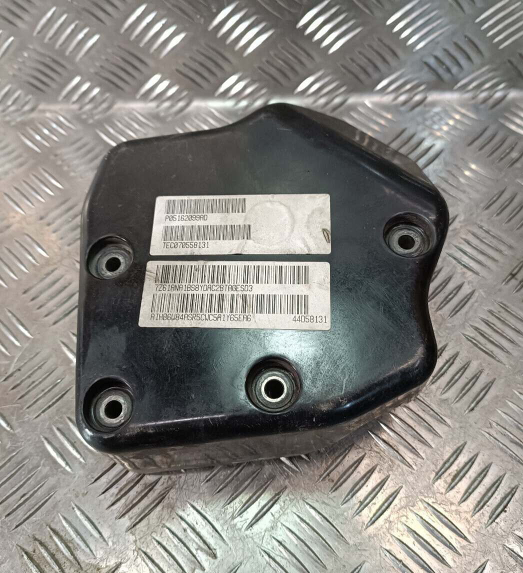 Jeep Grand Cherokee WK2 Halterung für pneumatischen Luftkompressor ORIGINAL gebraucht - P05162099AD