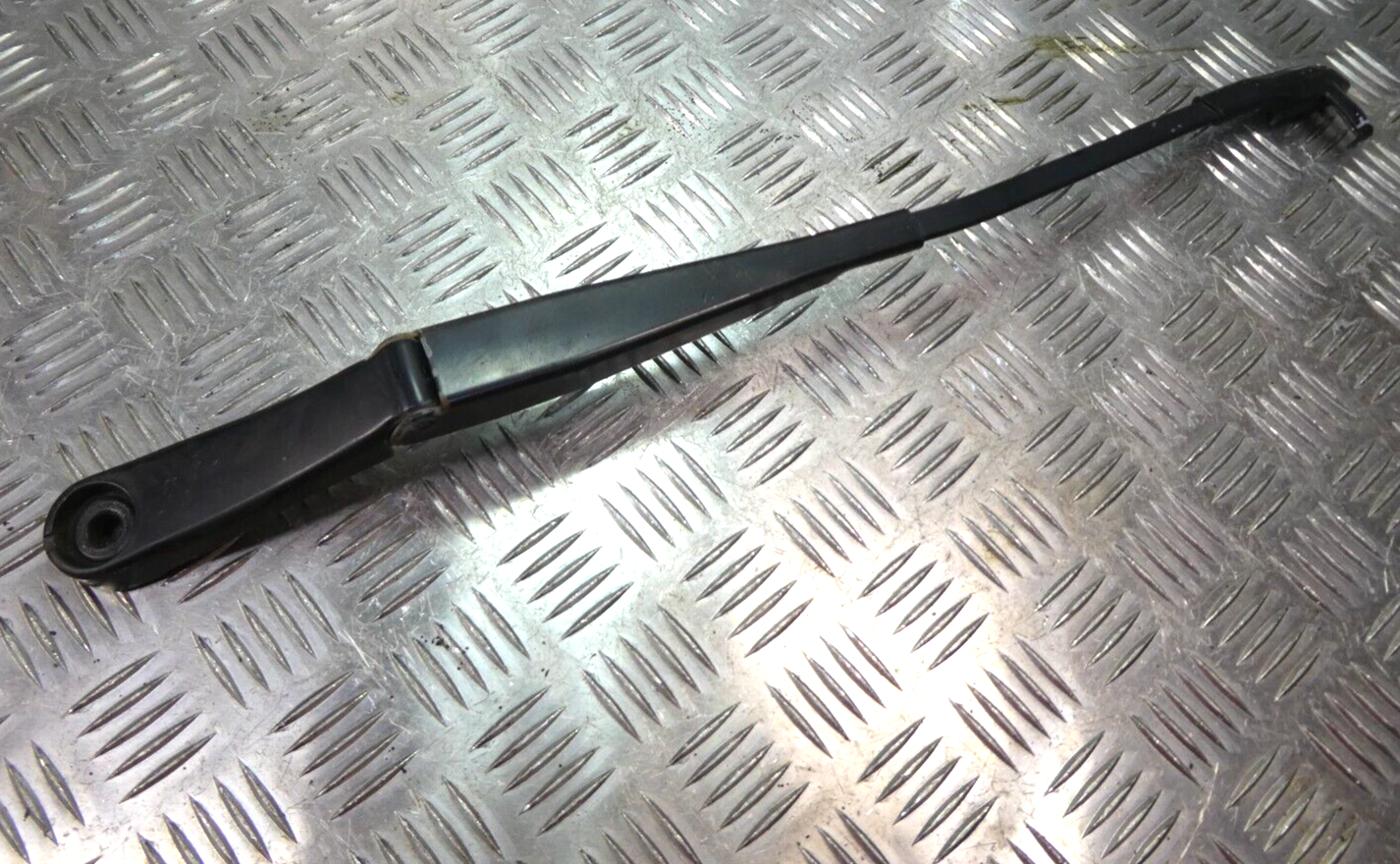 Porsche Cayenne 92A Wischerarm vorne links 7P0955409B gebraucht - original