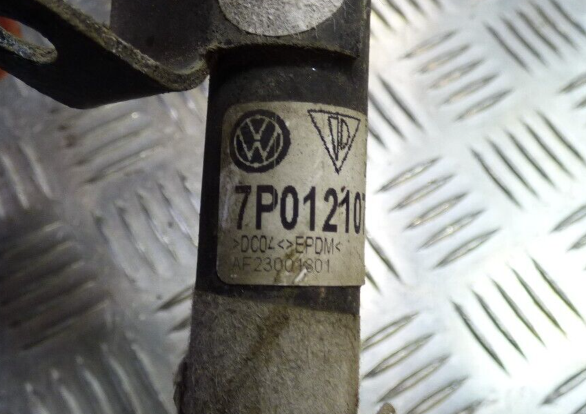 Porsche Cayenne 92A Hybrid Kühlmittelrohr Kühlwasserschläuche ORIGINAL gebraucht - 7P0121070T