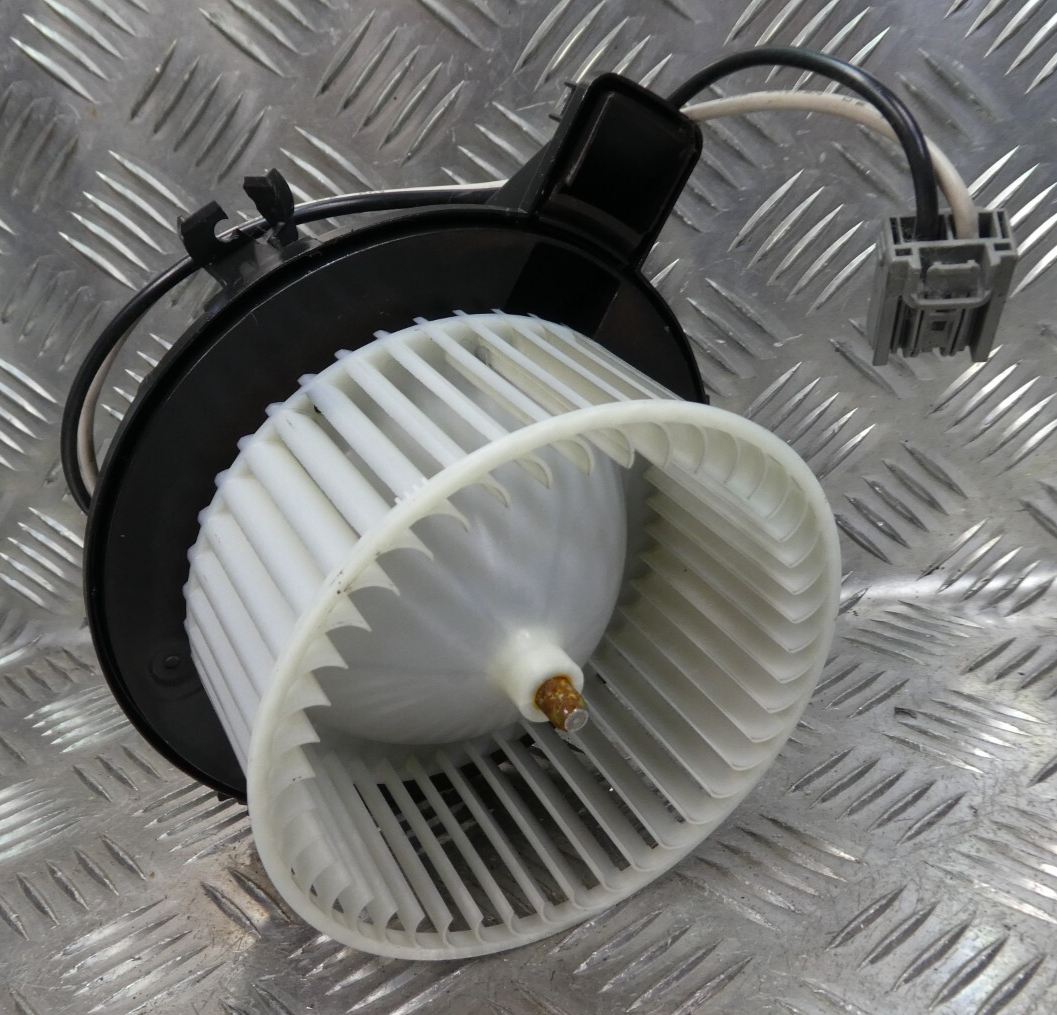 OPEL ASTRA K Gebläsemotor Lüftermotor Heizungsgebläse MAHLE ORIGINAL gebraucht - KG087001