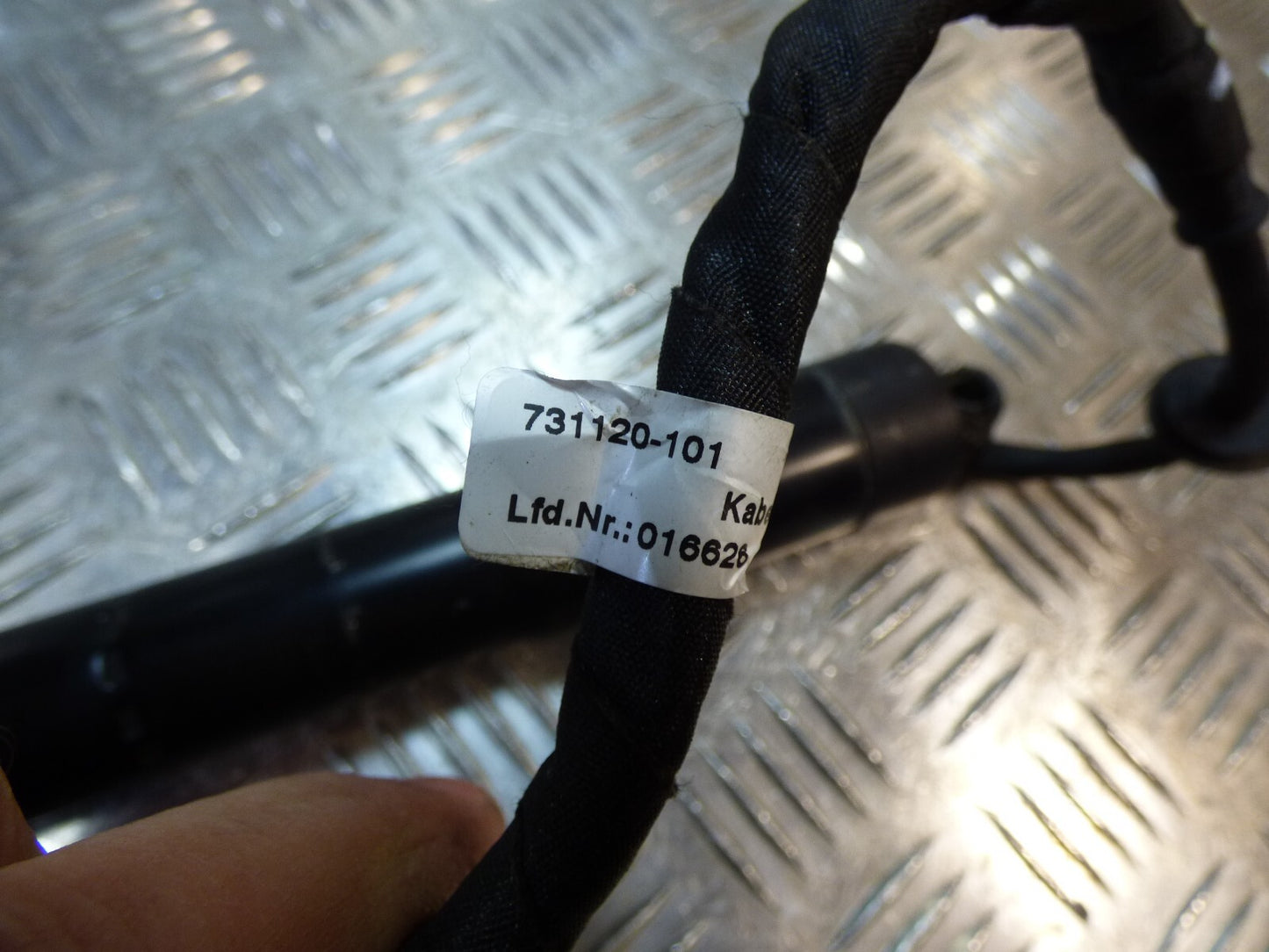 Porsche Cayenne 92A 2012 Heckklappe Hub Powerlift 7P5827851B L = R ORIGINAL gebraucht - Gasfeder
