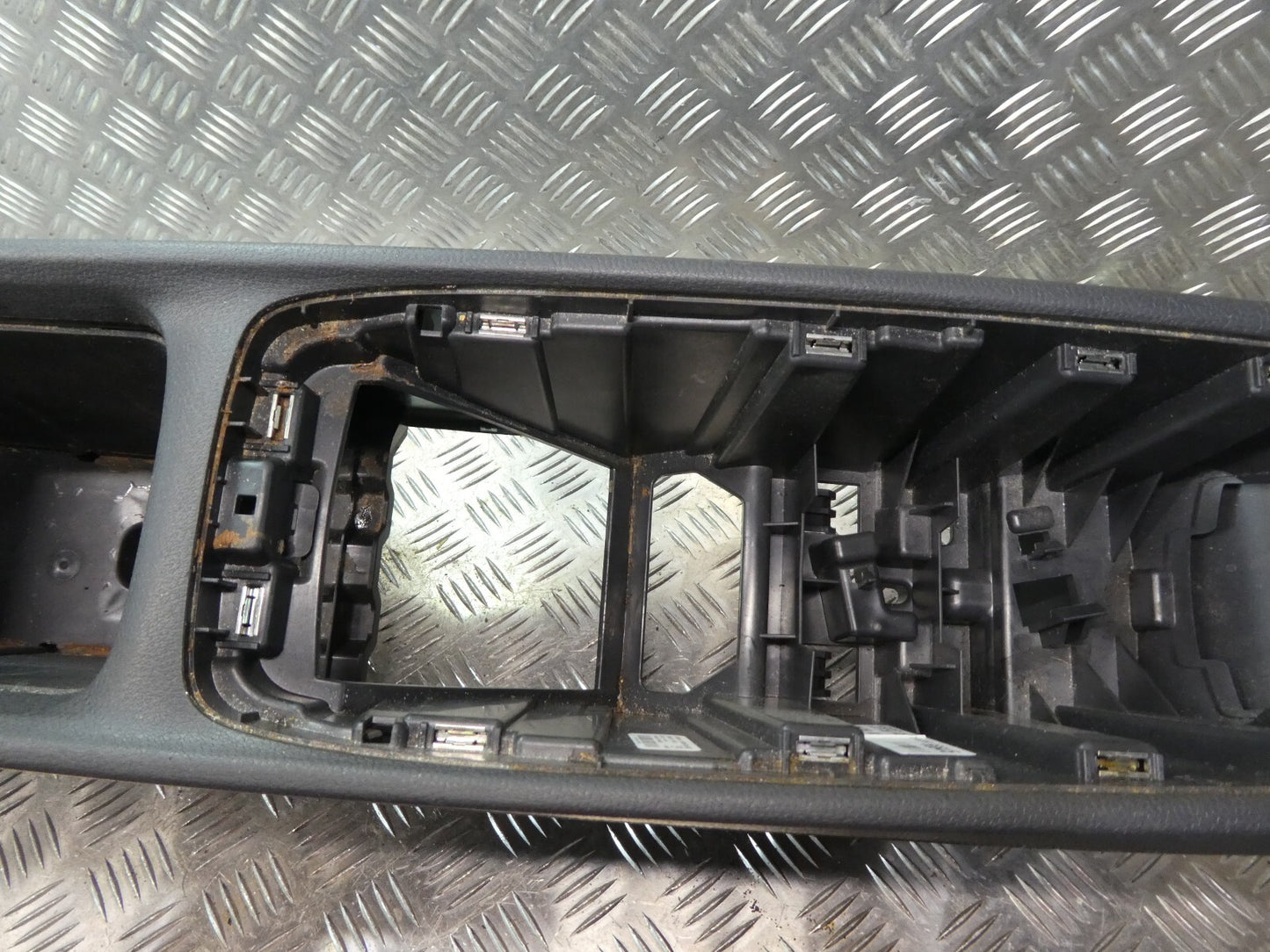 ID3 ID.3 Mittelkonsole Konsolle mit USB anschluss ORIGINAL gebraucht - Volkswagen