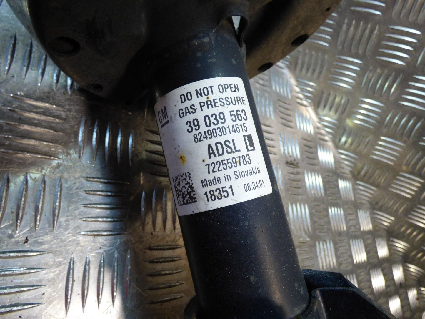 OPEL ASTRA K 1.4 ORIGINAL Federbein Stoßdampfer mit feder vorne links gebraucht - GM39039563