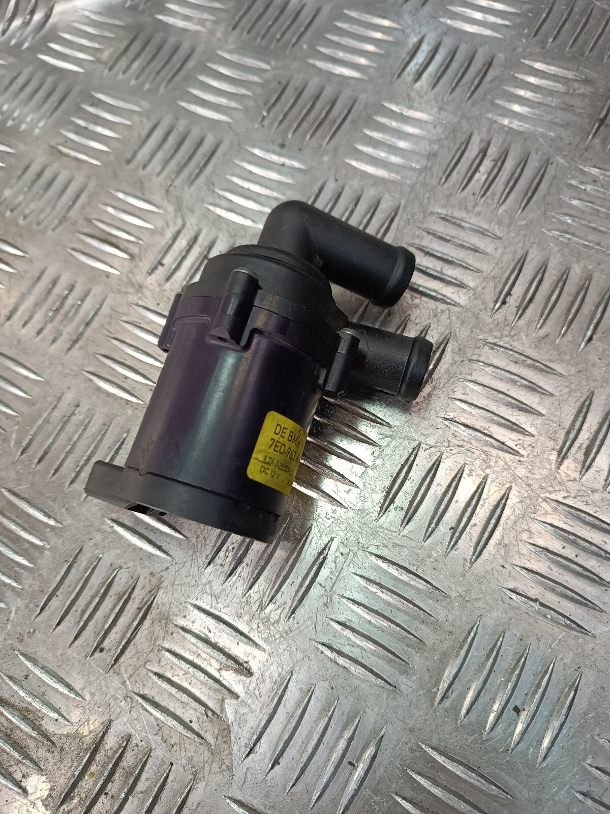 VW T5 1.9 TDI Wasserpumpe Pumpe 7E0963417 7E0 963 417 ORIGINAL gebraucht - Transporter