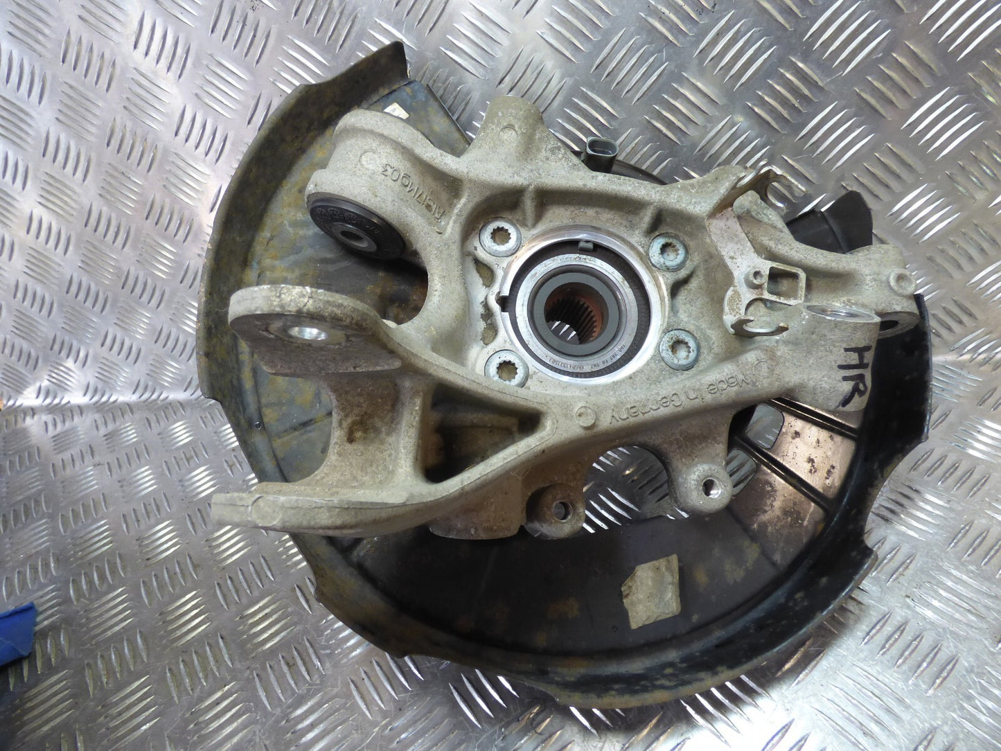 Porsche Cayenne II 92A hinten rechts 7P0609404D 7P0505436A ORIGINAL gebraucht - Achsschenkel