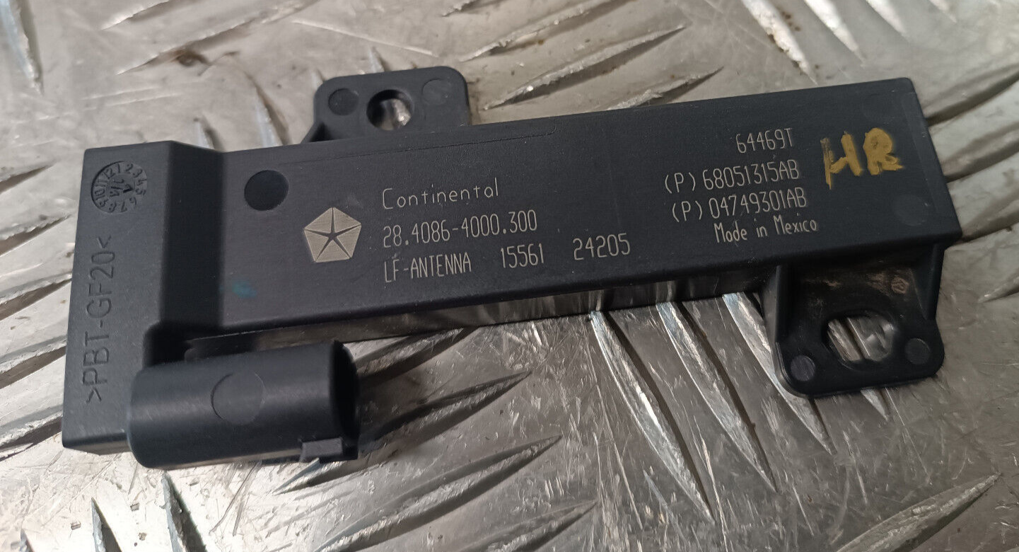 Jeep Grand Cherokee WK2 Radio Antenne Hinten Module ORIGINAL gebraucht - 68051315AB