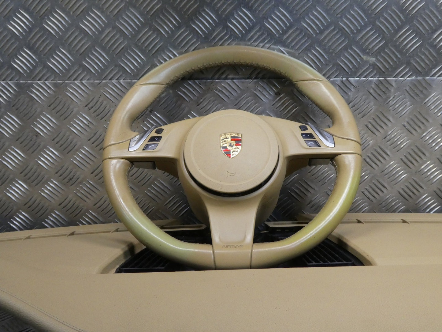 Porsche Panamera 970 Facelift Armaturenbrett Lederlenkrad Luxorbeige ORIGINAL gebraucht - 97055210107