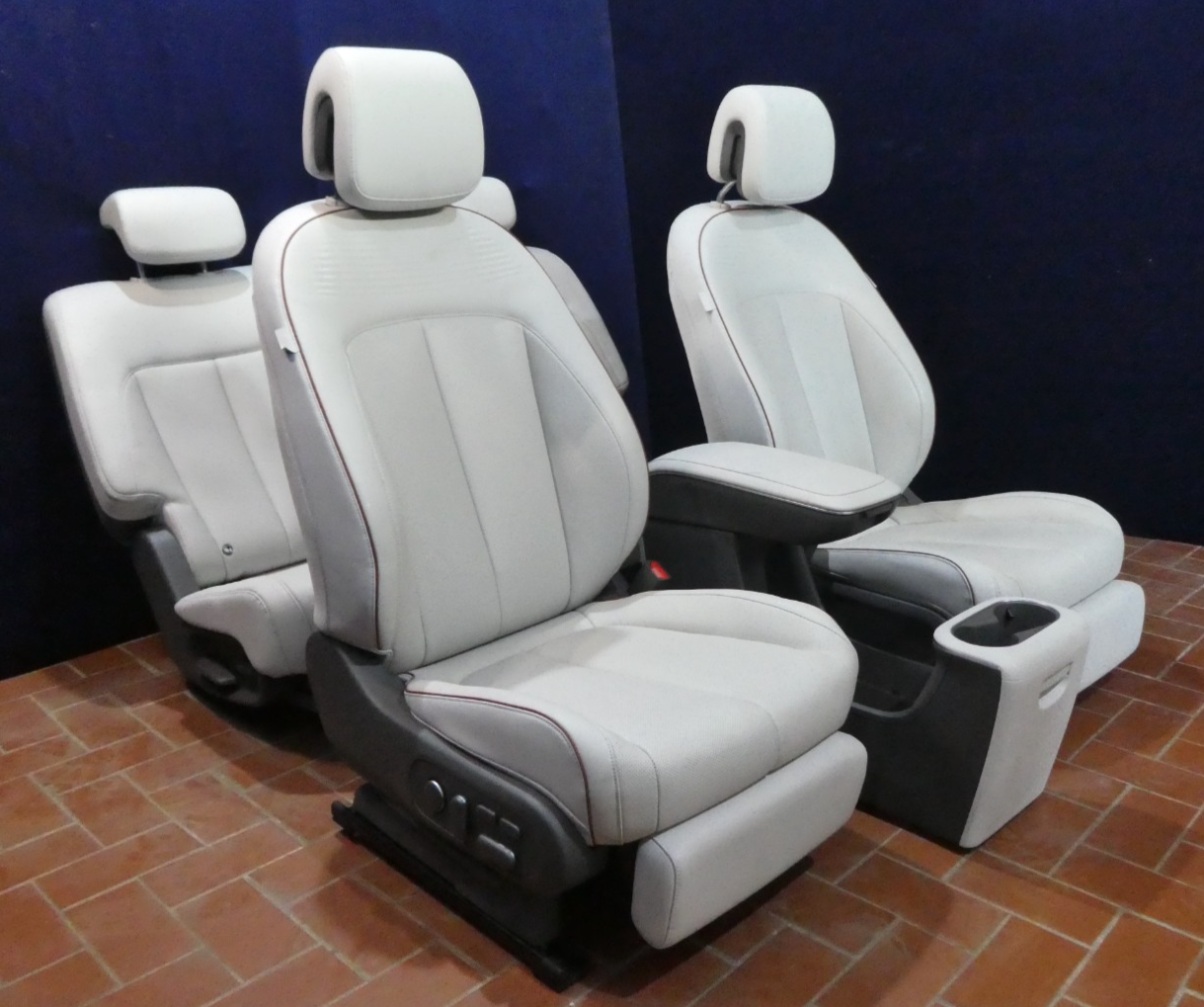 HYUNDAI IONIQ 5 Innen Sitze Weiß leder Voll Astattung wie NEU ORIGINAL gebraucht - austattung