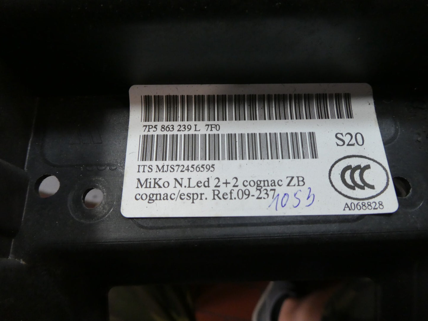 Porsche Cayenne 92A in mittekonzol hinten 7P5863239L ORIGINAL gebraucht - Befestigungsrahmen