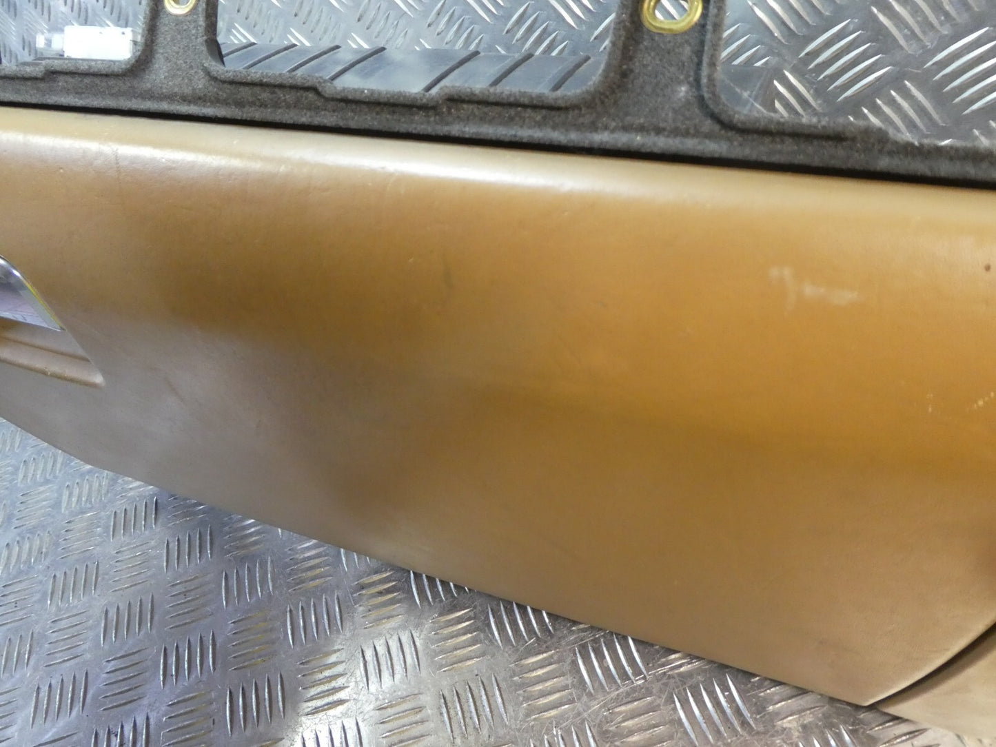 Porsche Cayenne 92A Handschuhkasten Ablagefach 7P5857095K cognac ORIGINAL gebraucht - Handschuhfach