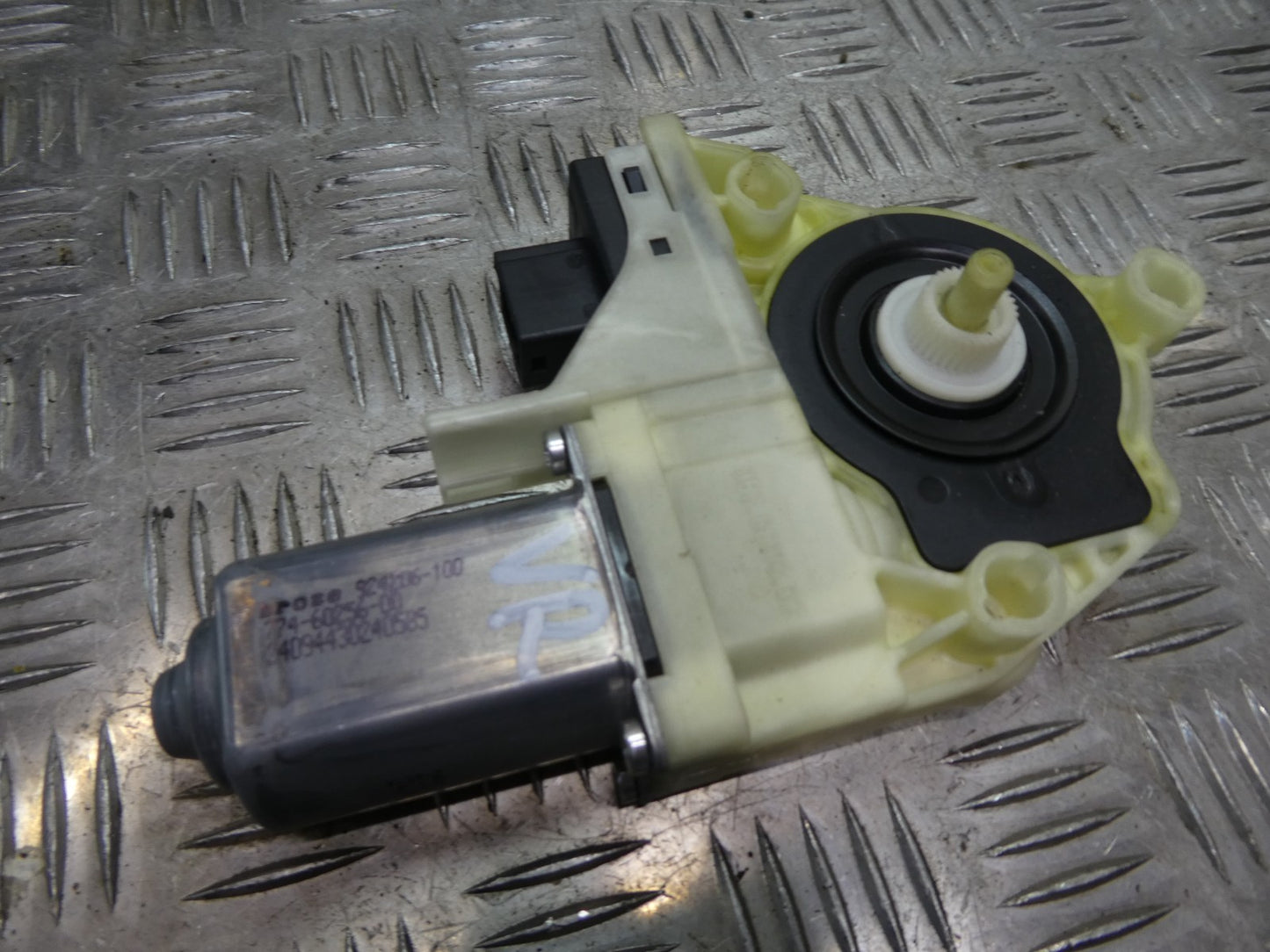 Porsche 970 Fensterhebermotor Vorne Rechts 924206-100 ORIGINAL gebraucht - Panamera