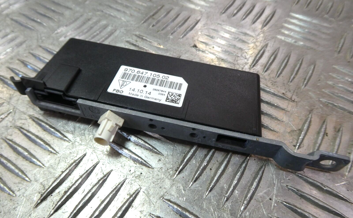 Porsche Panamera 970 2015 Antennenverstärker hinten links ORIGINAL gebraucht - 97064710502