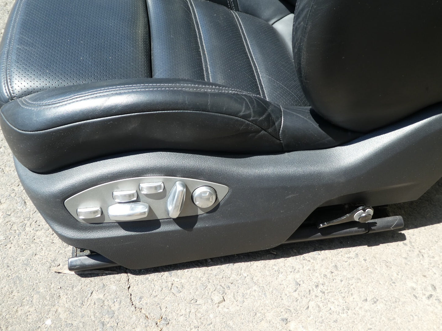 Porsche Macan 95B Schwarz Leder Sitze Vorne Links Verstellbarer Sitz ORIGINAL gebraucht - Elektrisch