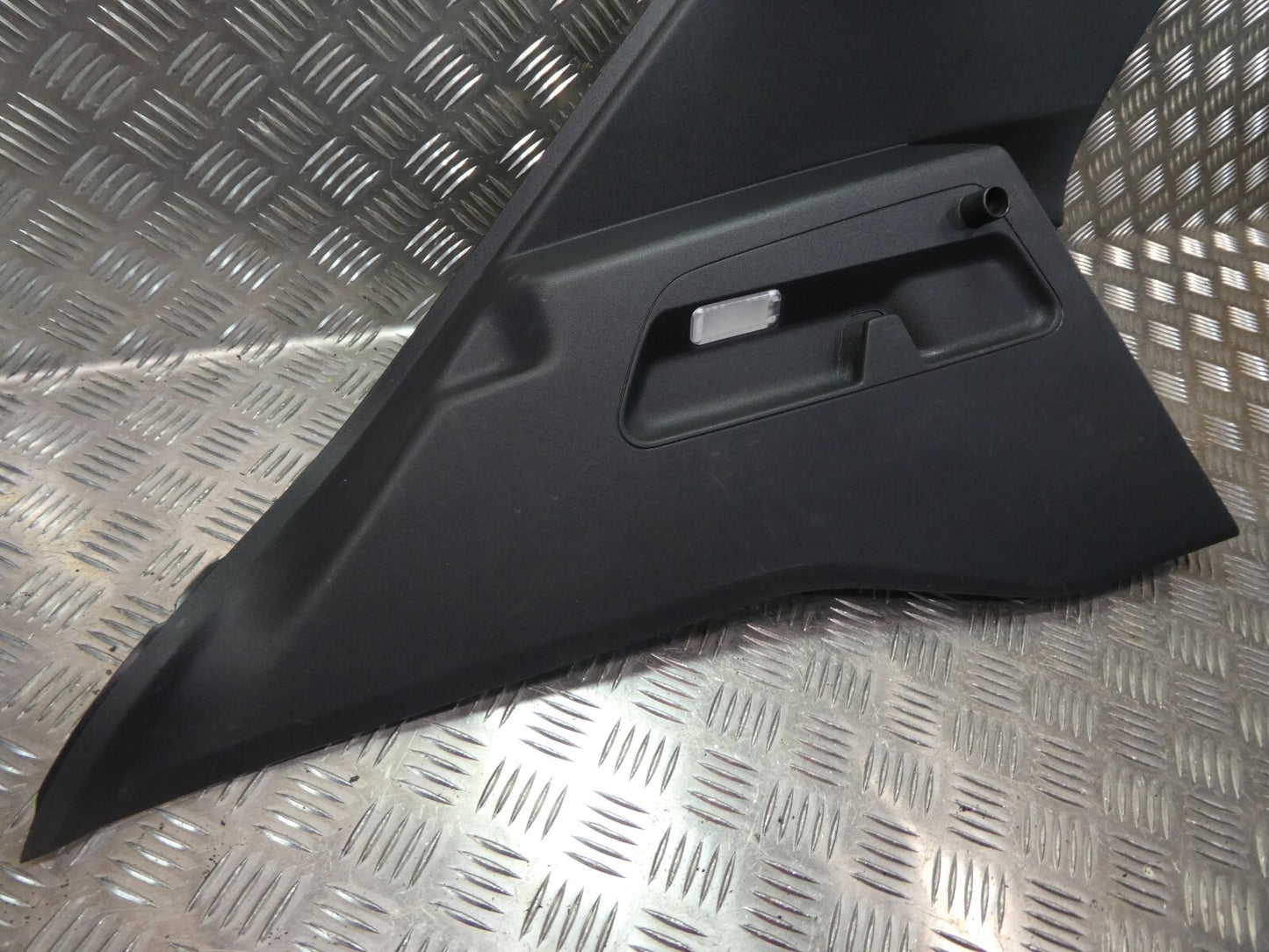 VW ID.3 ID3 Kofferraumabdeckung links 10A867287B 4PK 2021 schwarz ORIGINAL gebraucht - Volkswagen