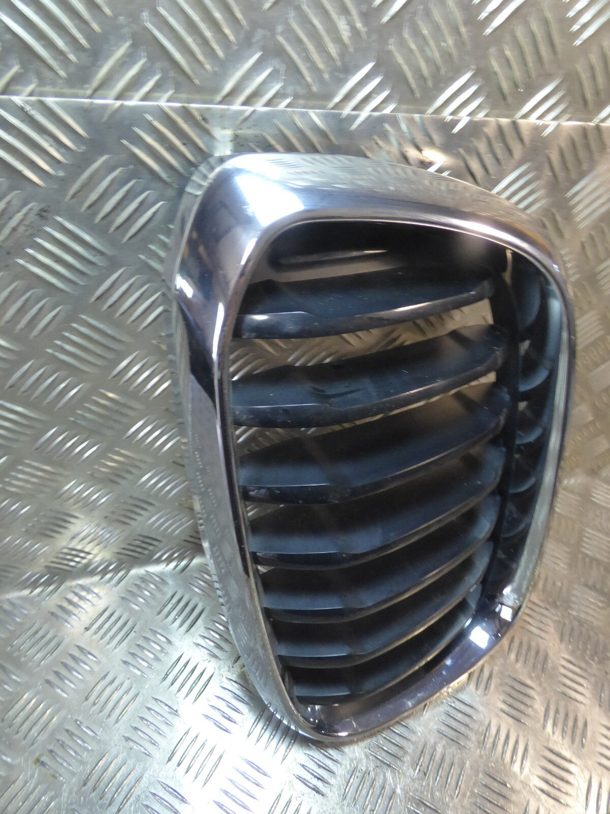 BMW X3 +X4 G01 + G02 F98 Grill vorne links 7464921 gebraucht - Original