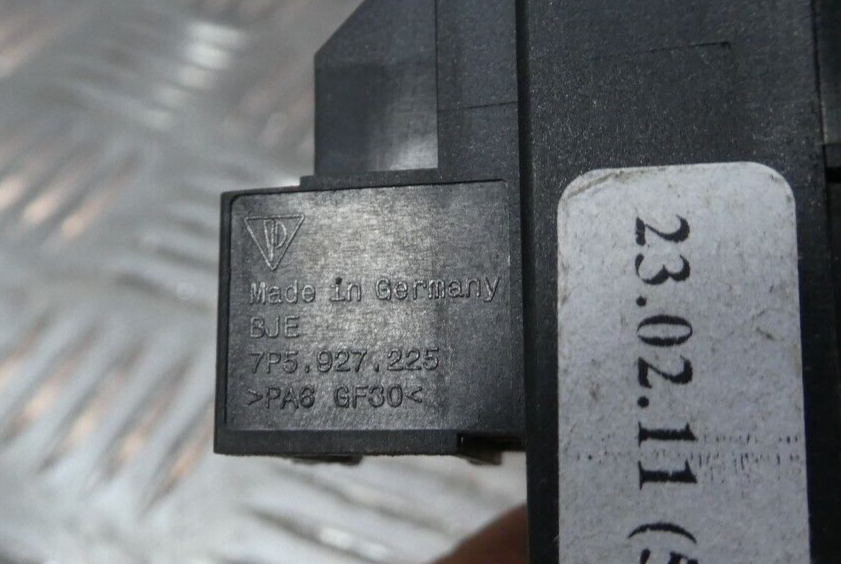 Porsche Cayenne 958 92A Parking Brake Switch 7P5927225 ORIGINAL gebraucht - Feststellbremsschalter